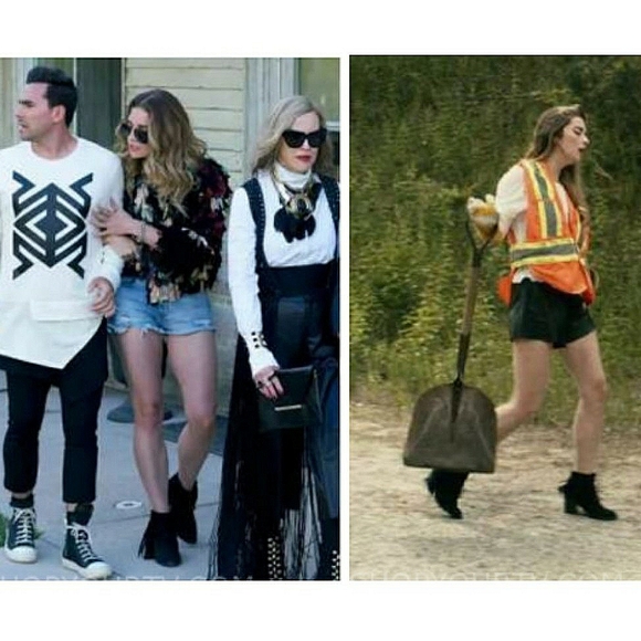 Qupid Tiber-60 Side Fringe Tassels Faux Suede Instep Zip Black Ankle Booties 7 - Picture 2 of 16